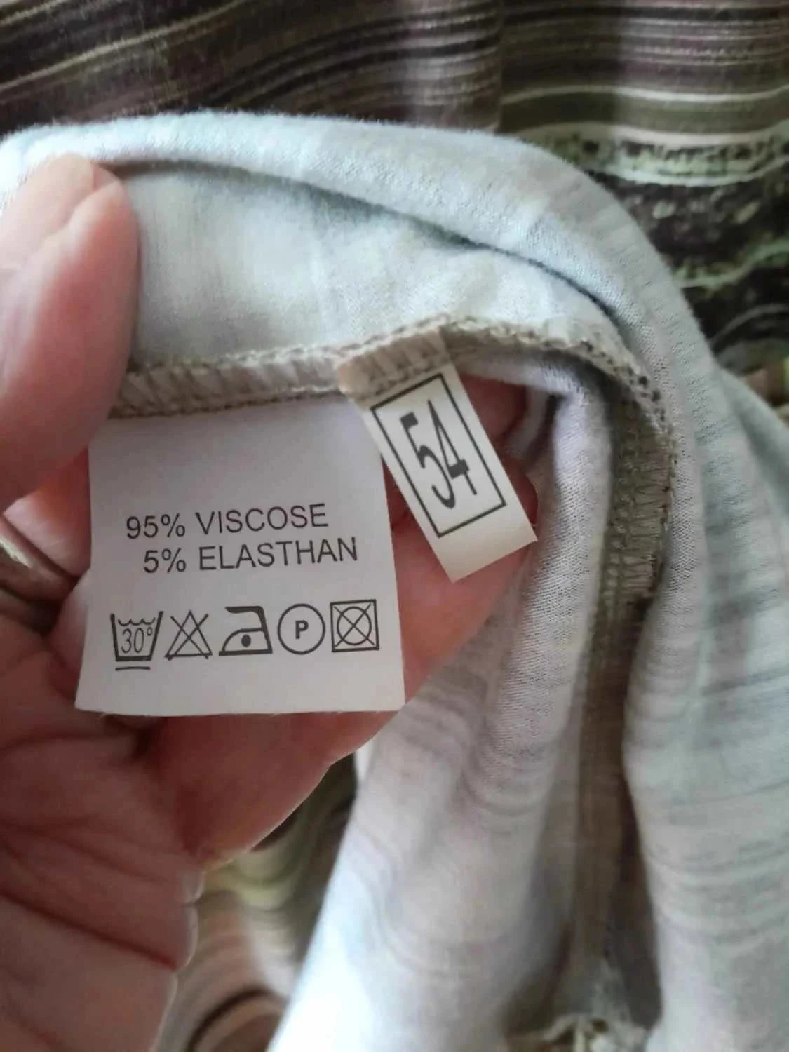 Blusa feminina, tamanho 54 Marca That's Me Cor bege, marrom, verde – photo 7
